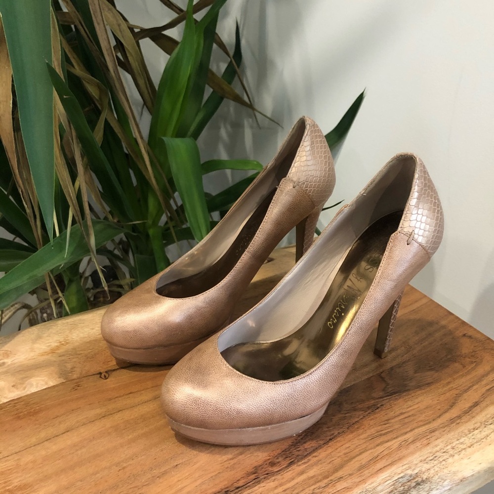 MARCIANO - Beige/Gold Pumps
